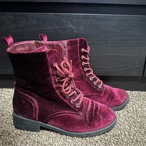 Velvet maroon boots! Worn, but are in great condition! Lace up w/ zippers!